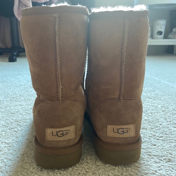 UGG boots! - Picture 2 of 4